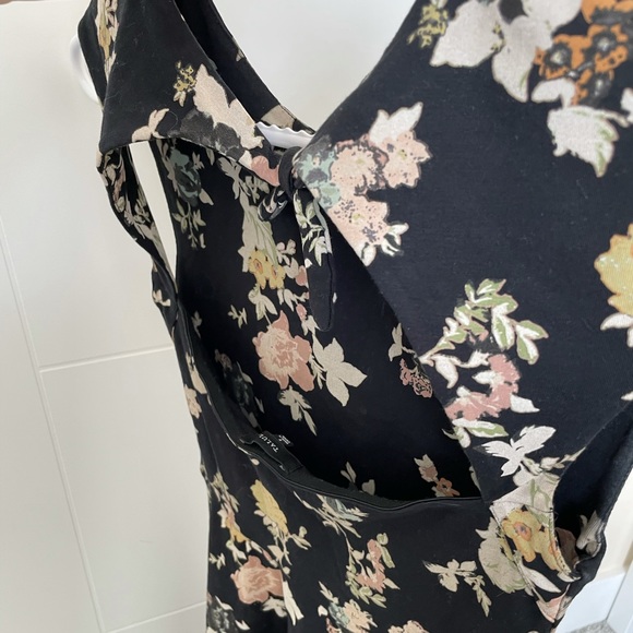 Talula Open Back Mini Dress - Picture 3 of 4